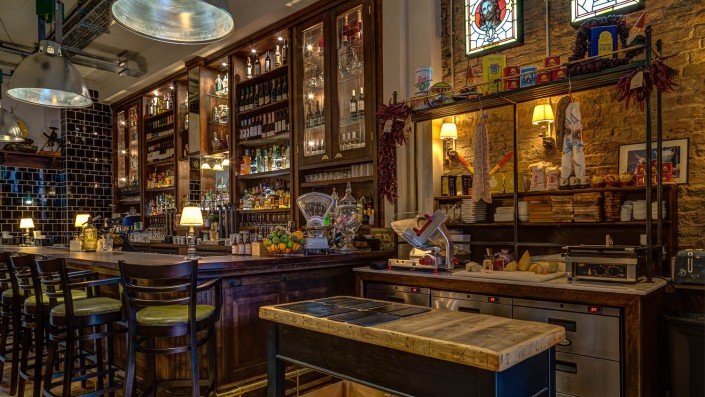 Bar and charcuterie station at award-winning restaurant El Gato Negro